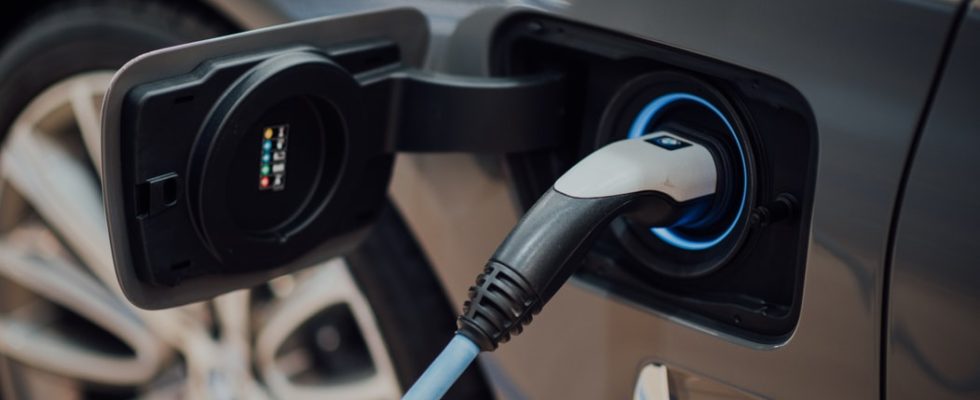 Electric Vehicle Charging Points Deal & Walmer